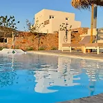 Villa The Nine Graces- Celine, Elegant House With Pool, Garden & Rooftop *