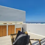The Nine Graces- Celine, Elegant House With Pool, Garden & Rooftop *