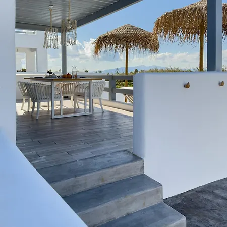 The Nine Graces- Celine, Elegant House With Pool, Garden & Rooftop Villa