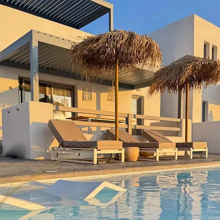 Villa The Nine Graces- Celine, Elegant House With Pool, Garden & Rooftop Kastrákion