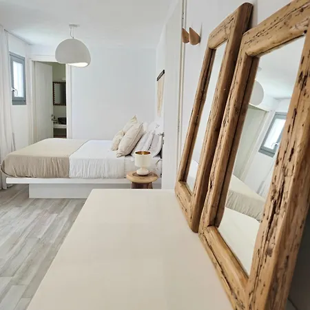 Villa The Nine Graces- Celine, Elegant House With Pool, Garden & Rooftop Kastrákion
