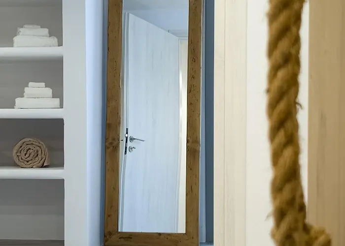 The Nine Graces- Celine, Elegant House With Pool, Garden & Rooftop