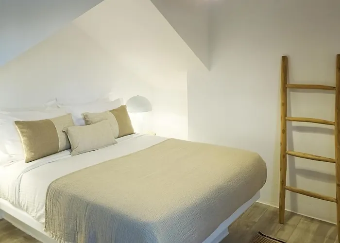 The Nine Graces- Celine, Elegant House With Pool, Garden & Rooftop Kastraki (Naxos)