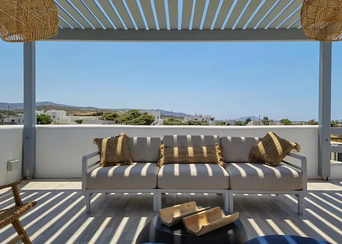 Villa The Nine Graces- Celine, Elegant House With Pool, Garden & Rooftop *