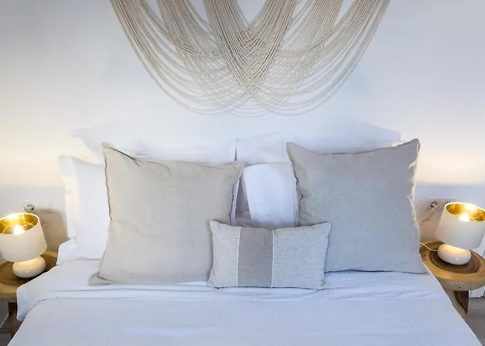 The Nine Graces- Celine, Elegant House With Pool, Garden & Rooftop Kastraki (Naxos)