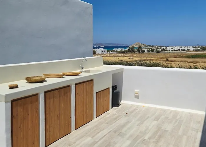 Villa The Nine Graces- Celine, Elegant House With Pool, Garden & Rooftop *