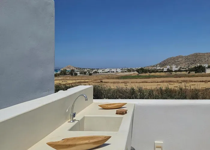 The Nine Graces- Celine, Elegant House With Pool, Garden & Rooftop Villa *