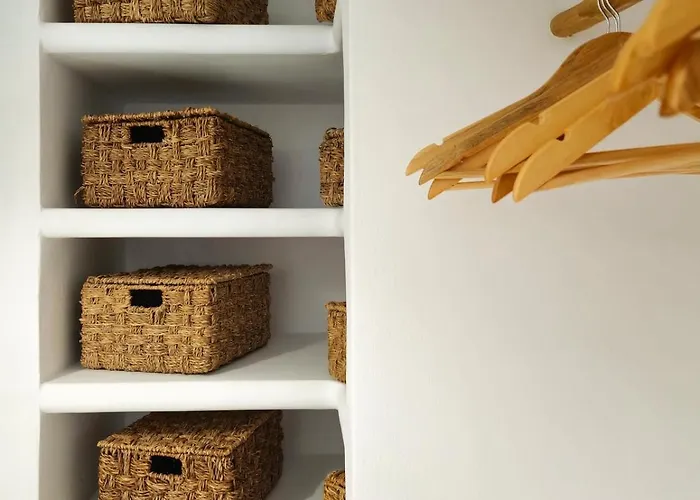 The Nine Graces- Celine, Elegant House With Pool, Garden & Rooftop Villa *