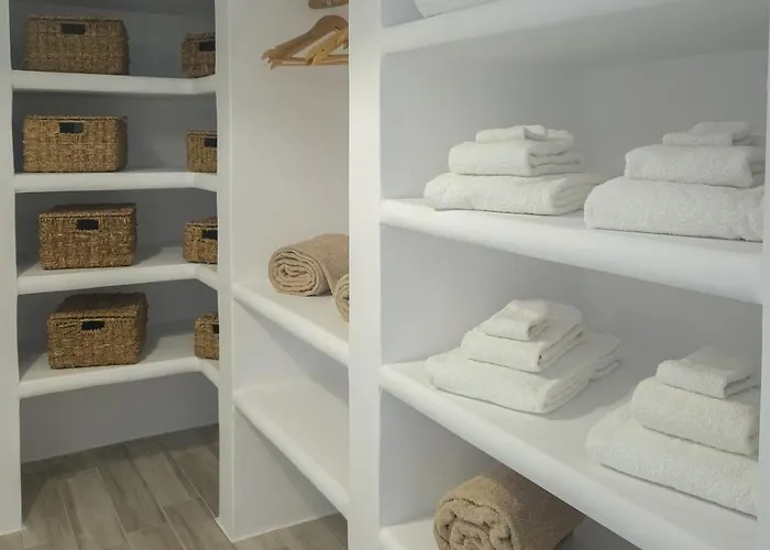 The Nine Graces- Celine, Elegant House With Pool, Garden & Rooftop * Kastraki (Naxos)