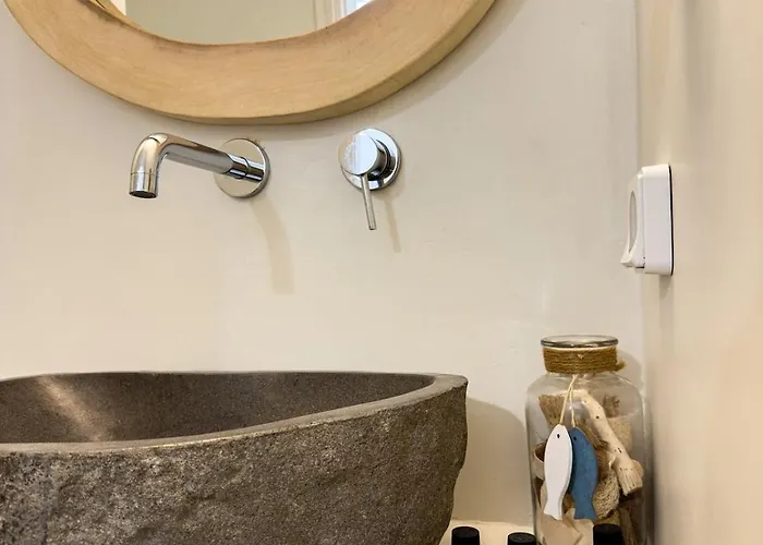 The Nine Graces- Celine, Elegant House With Pool, Garden & Rooftop Kastraki (Naxos)